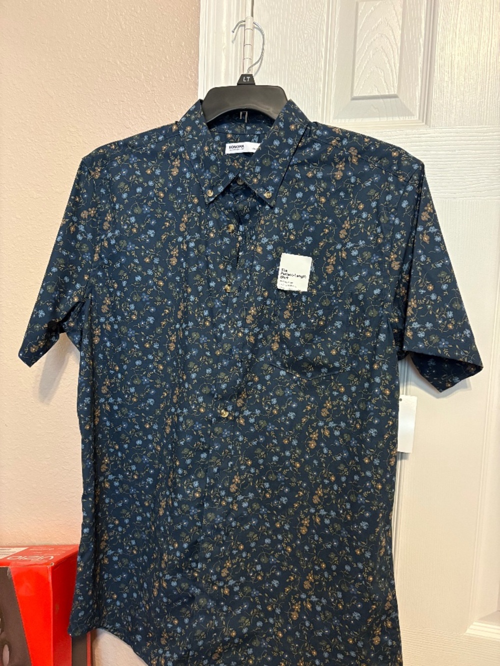 Men’s short sleeve floral shirt NWT